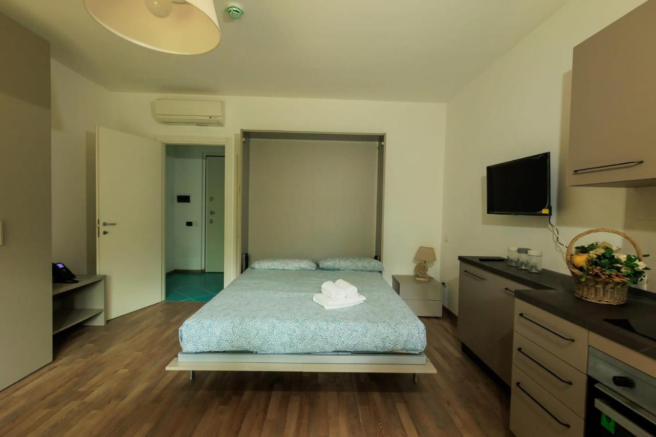 Residence San Francesco Tirrenia Buitenkant foto