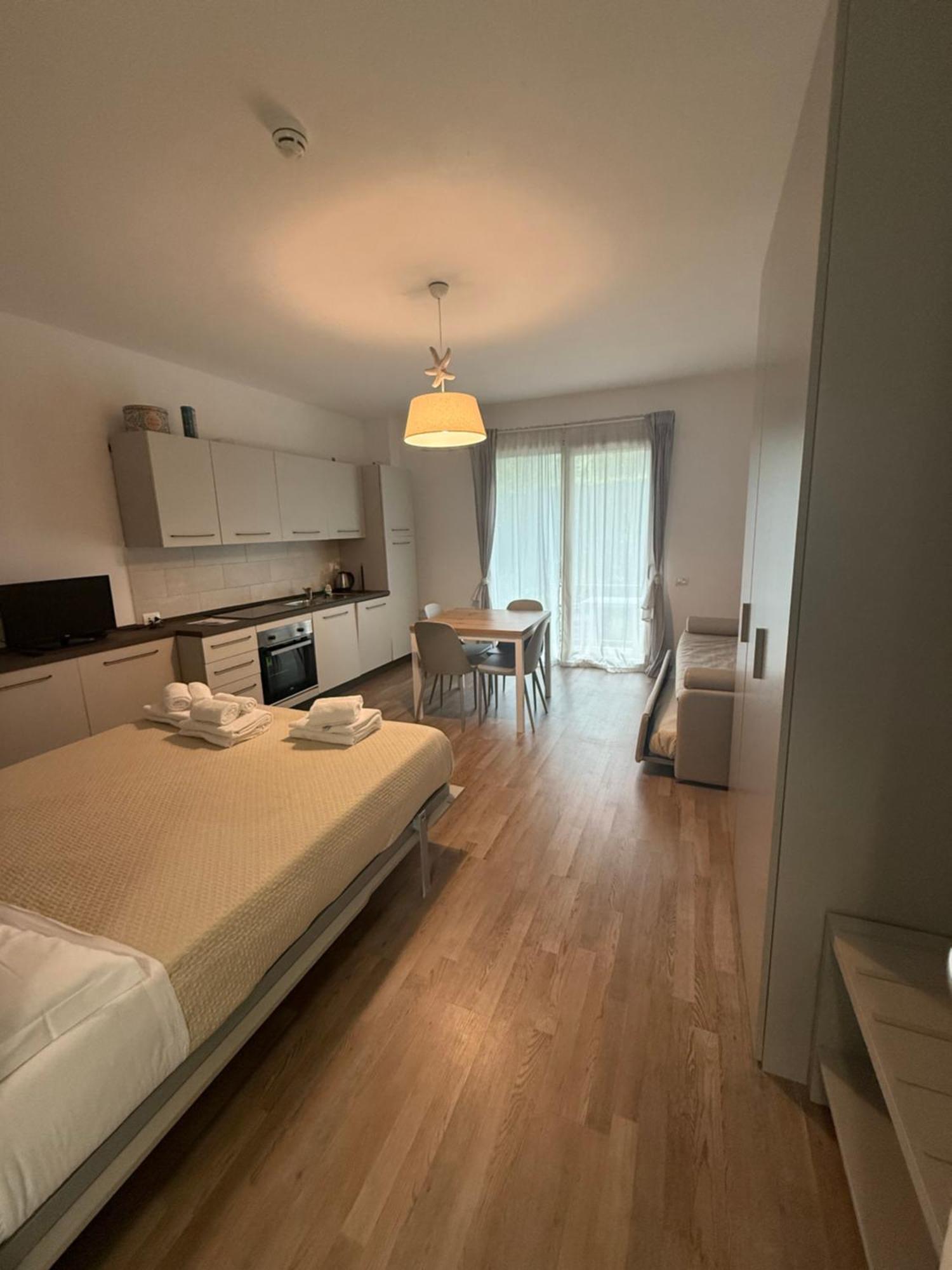 Residence San Francesco Tirrenia Buitenkant foto