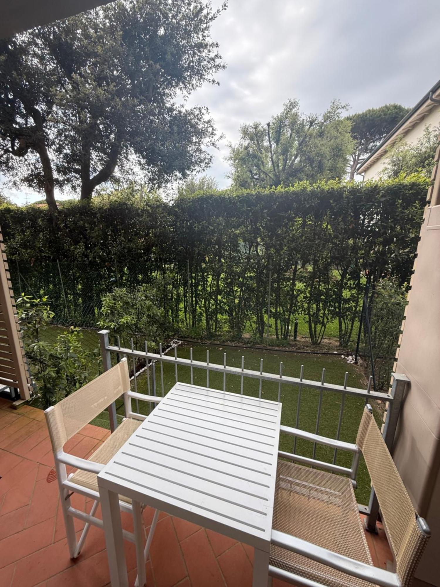 Residence San Francesco Tirrenia Buitenkant foto